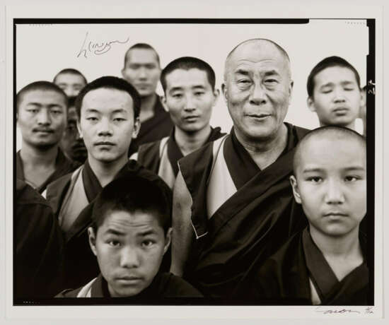 Richard Avedon. His Holiness The Fourteenth Dalai Lama - Foto 2
