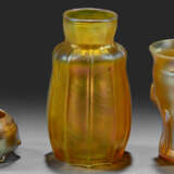 Sammlung von drei Tiffany Favrile-Ziervasen - фото 1