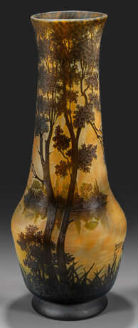 Jugendstil-Ziervase mit "Paysage lacustre"-Dekor - фото 1