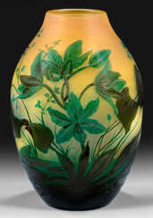 Gallé-Vase mit 'Nénuphar et Sagittaire'-Dekor
