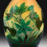 Gallé-Vase mit 'Nénuphar et Sagittaire'-Dekor - photo 1