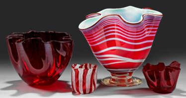 Sammlung von vier "Fazzoletto"-Vasen