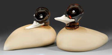 Paar moderne Entenskulpturen