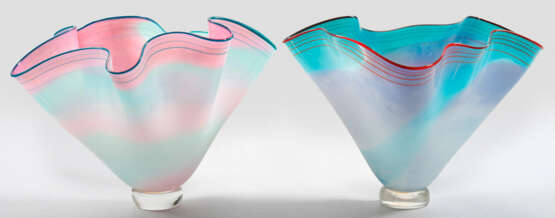 Zwei Ziervasen von Wes Hunting .. NICHT i. Auktion - photo 1 Zwei Ziervasen von Wes Hunting .. NICHT i. Auktion - photo 1