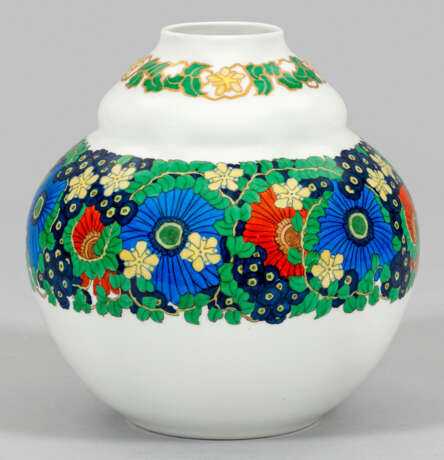 Jugendstil-Vase mit Blumendekor von Willy Stanke - photo 1