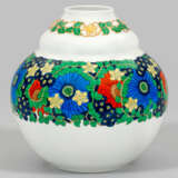 Jugendstil-Vase mit Blumendekor von Willy Stanke - photo 1