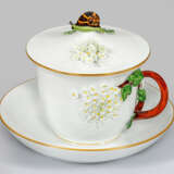 Deckeltasse mit Schneeballenblüten und Schnecke - photo 1