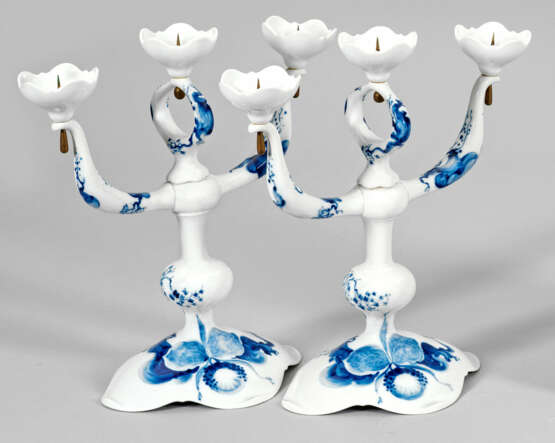 Paar Tafelleuchter mit Dekor "Orchidee auf Ast" - фото 1