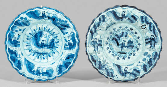 Zwei Frankfurter Fächerplatten mit Chinoiserien - photo 1 Zwei Frankfurter Fächerplatten mit Chinoiserien - photo 1