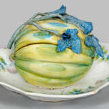 Äußerst seltene Gögginger Melonen-Terrine auf Presentoir - фото 1