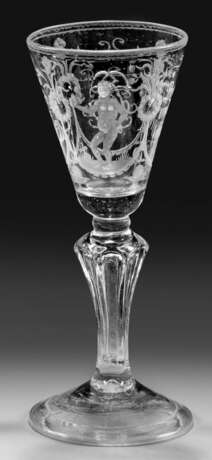 Pokal mit Emblem zum Liebesschmerz - photo 1 Pokal mit Emblem zum Liebesschmerz - photo 1