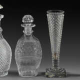 Zwei Karaffen, Weinflöte und Vase im Biedermeierstil - фото 1