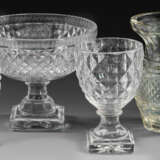 Zwei Fußschalen und zwei Vasen im Biedermeierstil - фото 1