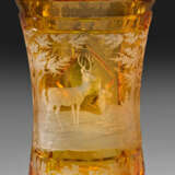 Biedermeier-Becherglas mit Tierszene - фото 1