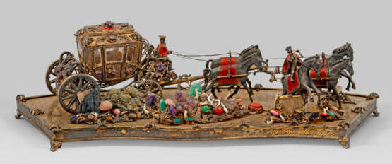 Prächtiger Tafelaufsatz mit Prunkkutsche - Foto 1 Prächtiger Tafelaufsatz mit Prunkkutsche - Foto 1