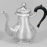 Kaffeekanne im Biedermeier-Stil - фото 1