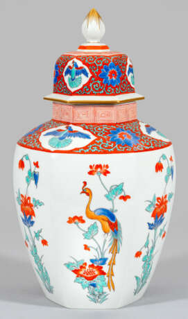 Große Meissen Deckelvase mit Kakiemondekor - фото 1