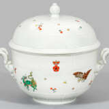 Große Deckelterrine mit dem Wappen der Fürsten - фото 1