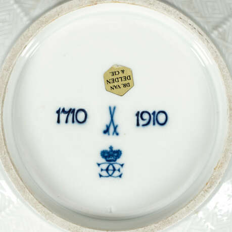 Große Deckelterrine mit dem Wappen der Fürsten - фото 2 Große Deckelterrine mit dem Wappen der Fürsten - фото 2