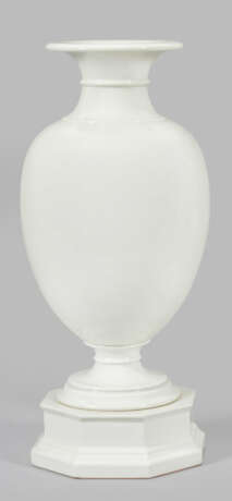 Große Urbino-Vase - photo 1