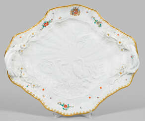 Großes prächtiges Henkeltablett mit Schwanenservice-Dekor