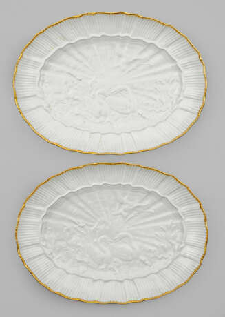 Paar ovale Meissen Anbietplatten mit Schwanenservice-Dekor - photo 1
