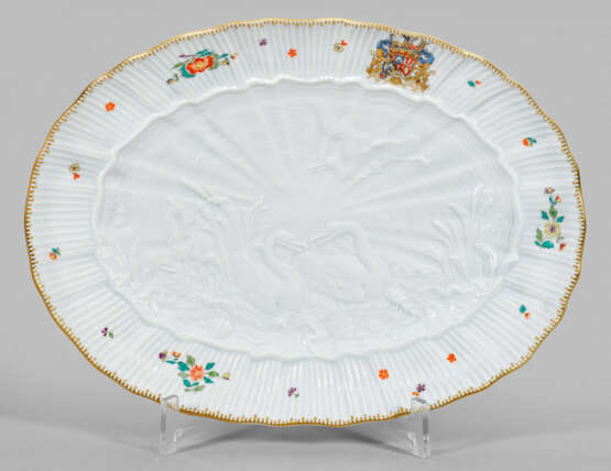 Meissen Anbietplatte mit Schwanenservice-Dekor vo - photo 1