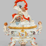 Große prachtvolle Meissen Deckelterrine mit Acis und Galatea - photo 1