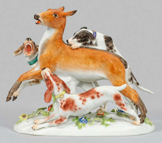 Meissen Figurengruppe "Rottier, von Hunden gehetzt" - photo 1