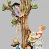 Figurengruppe "Apfelernte" - photo 1