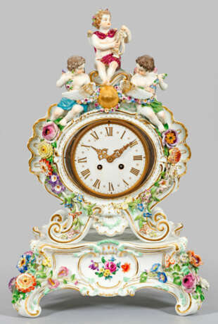 Große prunkvolle Meissen Pendule mit Amoretten - photo 1 Große prunkvolle Meissen Pendule mit Amoretten - photo 1