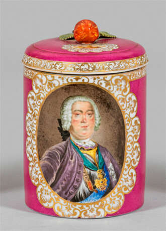 Walzenkrug mit Porträt von König August III. - фото 1 Walzenkrug mit Porträt von König August III. - фото 1