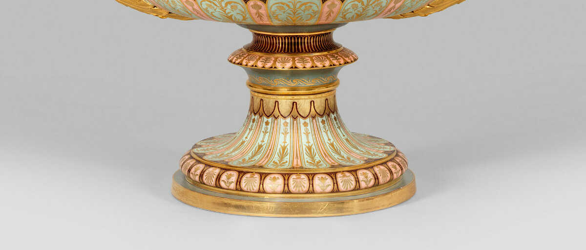 Bedeutende einzigartige Meissen-Kratervase mit Szenen