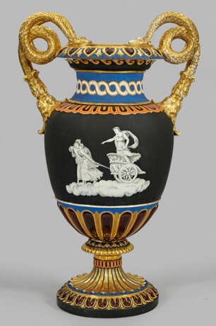 Monumentale Schlangenhenkelvase von Rörstrand - фото 2 Monumentale Schlangenhenkelvase von Rörstrand - фото 2