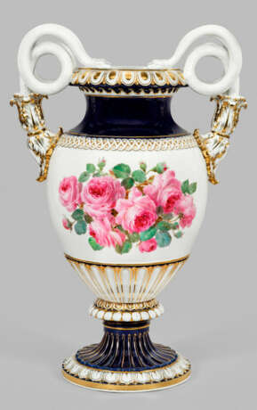 Paar monumentale Meissen Schlangenhenkelvasen mit - photo 1 Paar monumentale Meissen Schlangenhenkelvasen mit - photo 1