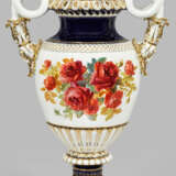 Paar monumentale Meissen Schlangenhenkelvasen mit - photo 3