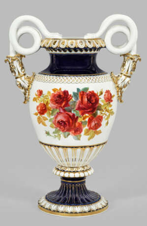 Paar monumentale Meissen Schlangenhenkelvasen mit - photo 3 Paar monumentale Meissen Schlangenhenkelvasen mit - photo 3