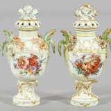 Paar große prachtvolle KPM Berlin-Potpourrivasen - фото 2