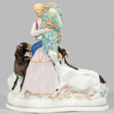 Seltene große Jugendstil-Figurengruppe "Mädchen mit Ziegen" - photo 1
