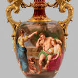 Hochfeine KPM Berlin-Prunkvase im Wiener-Stil - photo 1