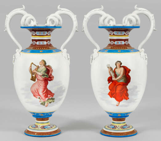 Paar prächtige Urbino-Vasen von KPM Berlin - photo 2