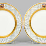 Zwei Teller mit dem Wappen des Barons von Blixen-Finecke - photo 1