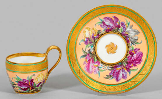 Feine Empire-Ziertasse mit Blumendekor "en terrasse" - photo 1