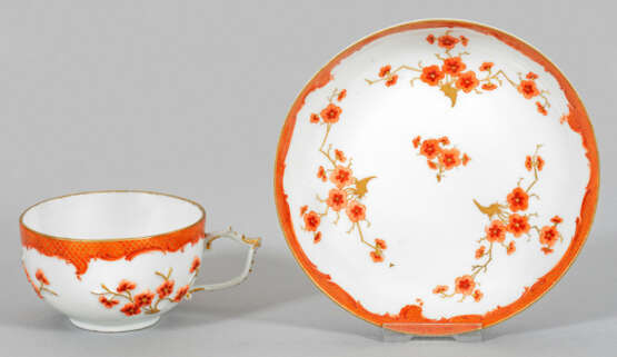 Seltene Meissen Tasse mit Prunusblüten aus einem Service - photo 1 Seltene Meissen Tasse mit Prunusblüten aus einem Service - photo 1