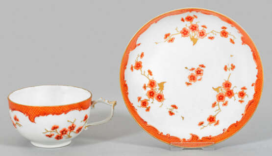 Seltene Meissen Tasse mit Prunusblüten aus einem Service - фото 1 Seltene Meissen Tasse mit Prunusblüten aus einem Service - фото 1