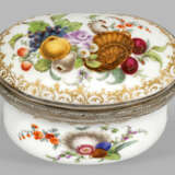 Feine Meissen Tabatiere mit Erotika-Szene und Früchtedekor - фото 2