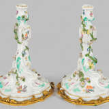 Paar Meissen Kerzenleuchter mit Dekor "Deutsche Blume" - photo 1