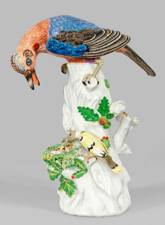 Große Meissen Figur eines Eichelhähers mit Vogelnest - фото 1 Große Meissen Figur eines Eichelhähers mit Vogelnest - фото 1