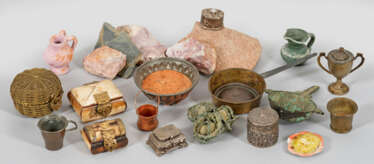 Konvolut Krippen- oder Puppenstubenzubehör