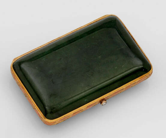 Elegantes Zigarettenetui aus Jade - photo 1